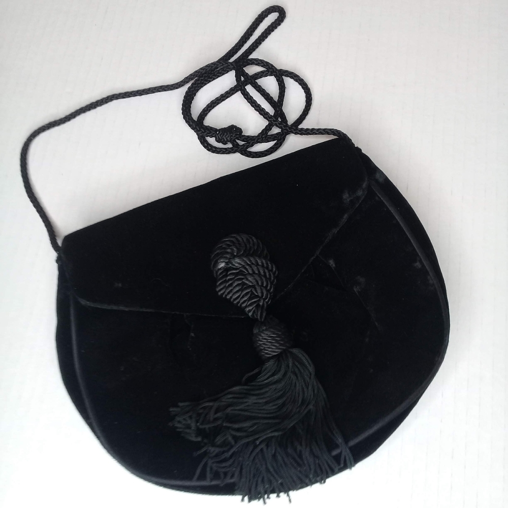 Black Velvet Crossbody 80s Evening Bag Braided Strap Magnetic Closure 8 x 6